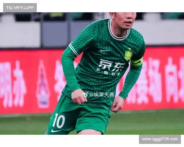 从球场行为到公众形象浅析苏亚雷斯屡遭质疑的多重原因